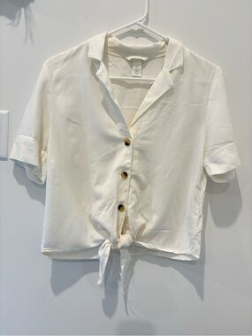 H&M Cream Tie-Front Short Sleeve Button Blouse